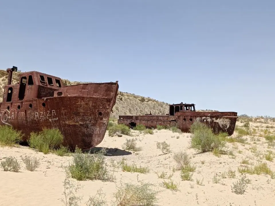 The Moynaq Cemetery Ship, also known as the Moynaq Ship Graveyard, is a haunting and symbolic sight located in the town of Moynaq in Uzbekistan