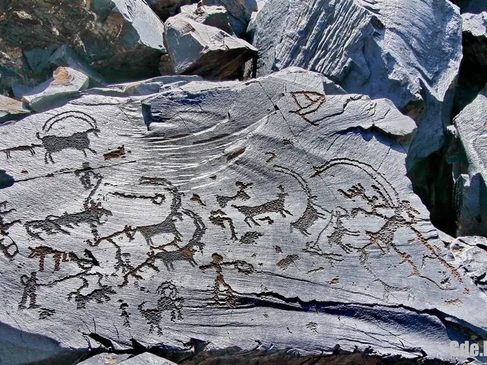 Saimaluu-Tash petroglyph