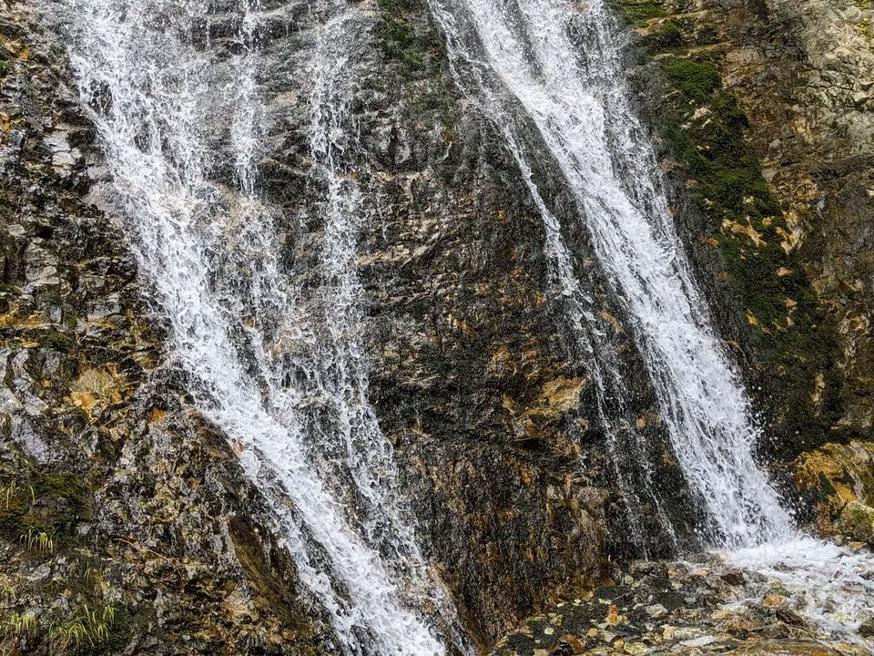Issyk Ata waterfall
