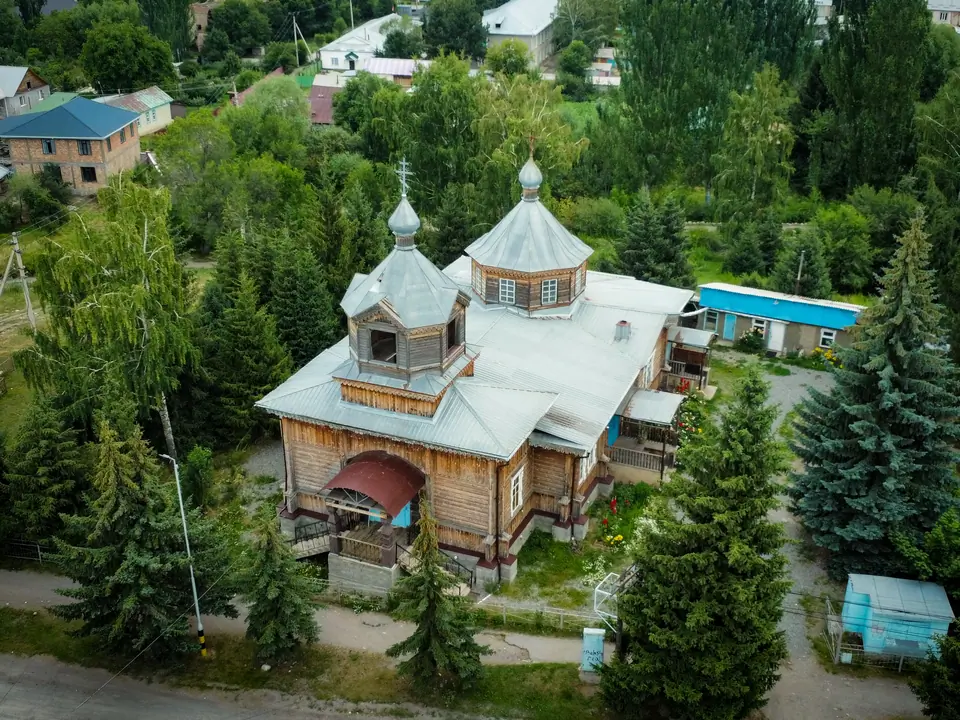 Church in the village of Teplokluchenko