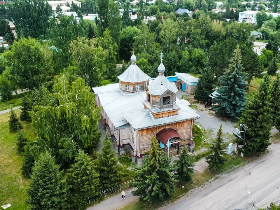 Church in the village of Teplokluchenko