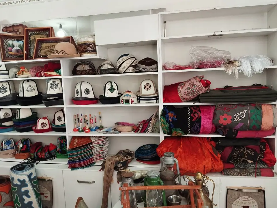 Store_of_national_clothing_Kyrgyz Uz