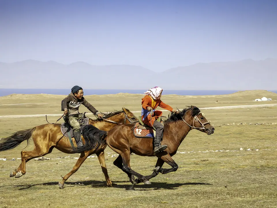 Horse game in Son Kul