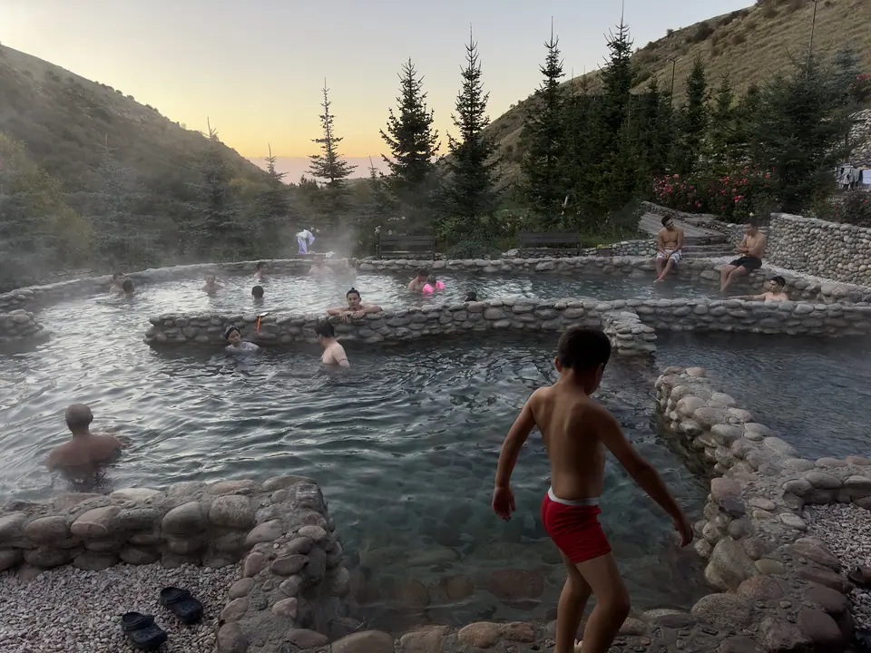 Ak Suu hot springs