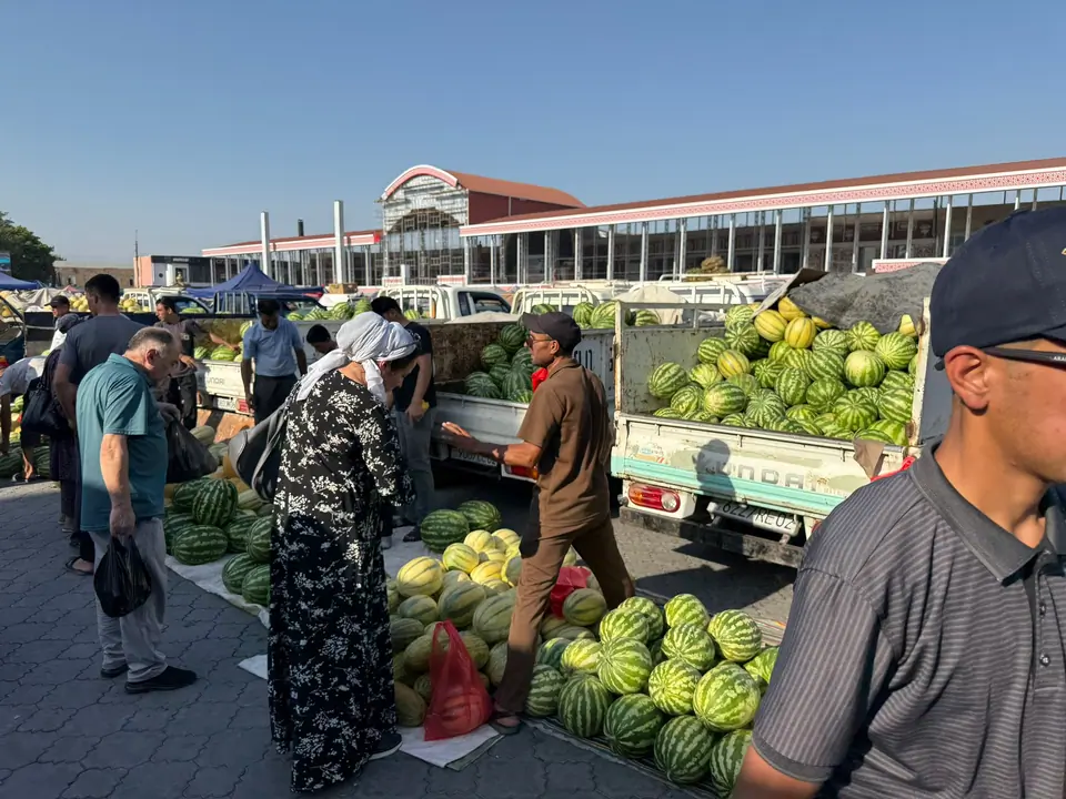 Panjshanbe Bazaar is Khujand’s bustling historic market, one of the oldest in Central Asia, where centuries-old trade traditions meet vibrant daily life in a grand Soviet-era hall beside the city’s main mosque and mausoleum.