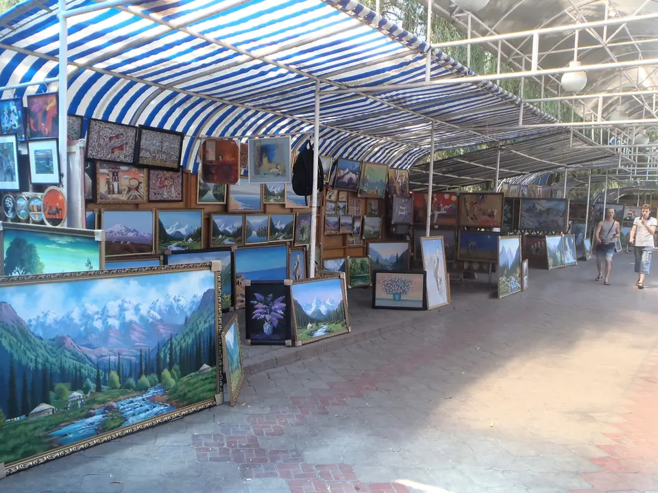 open street art gallery