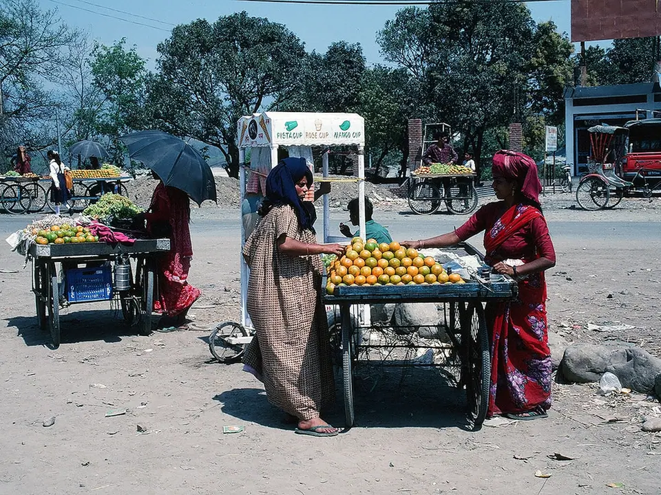 Street Vendors, Bharatpur Airport