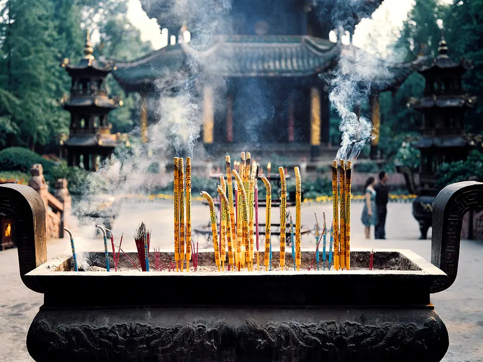 Incense at Qing Yang Gong Daoist Temple, Chengdu