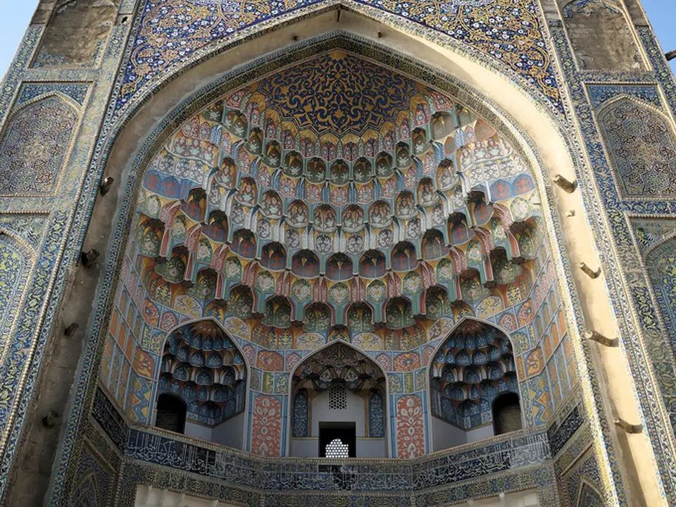 Abdulaziz Khan Madrassah