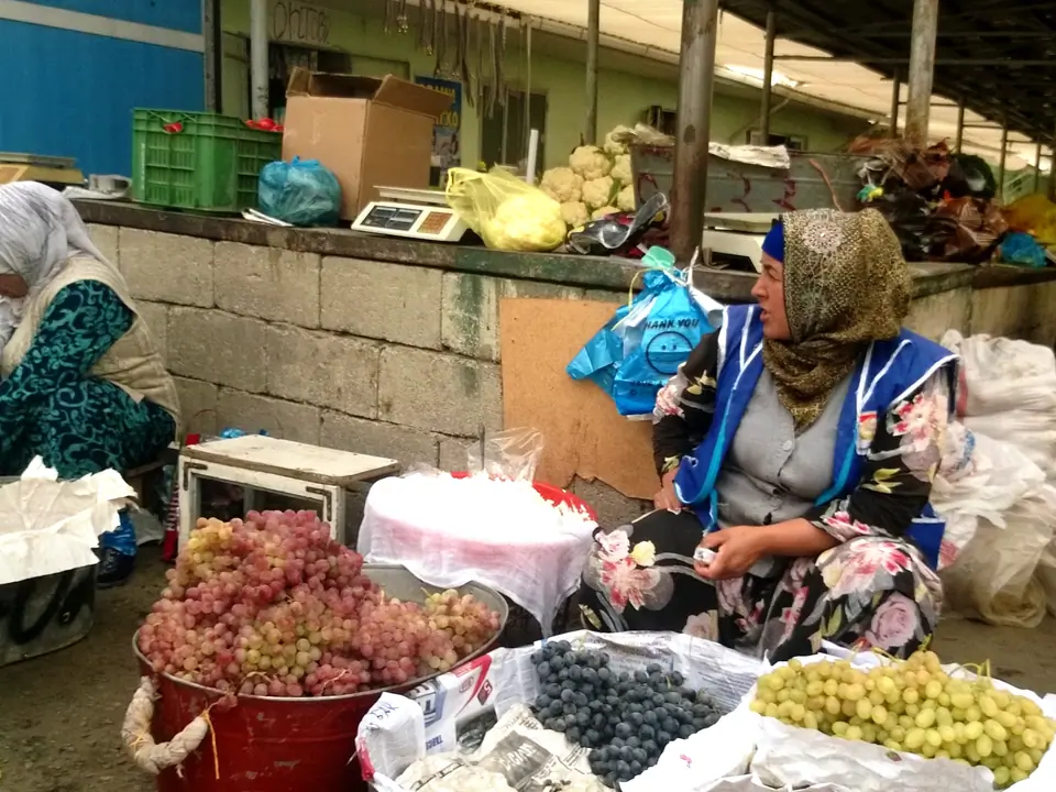 Woman at Shahmansur bazar of Dushanbe