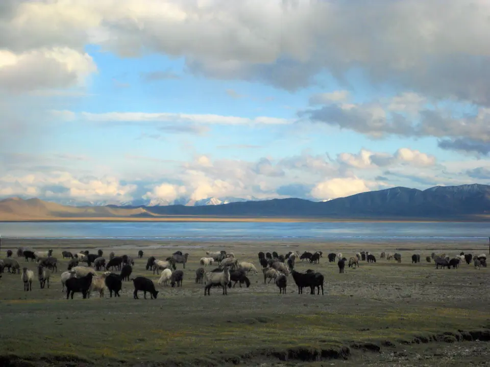 Chatyr-Kul Hike