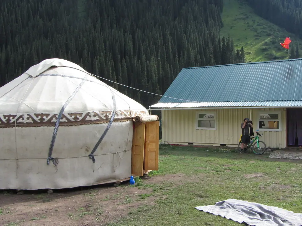 Altyn Arashan Bike Tour