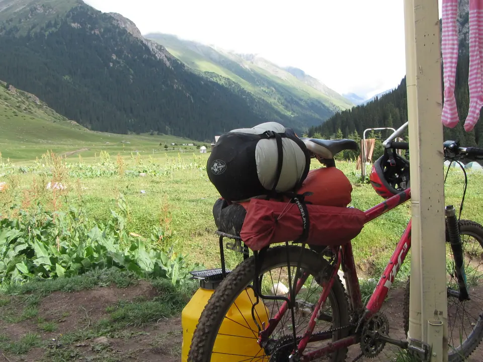 Altyn Arashan Bike Tour