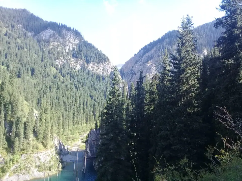 Kaindy lake