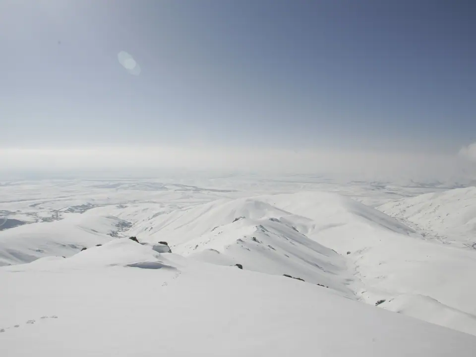 Suusamyr valley in winter