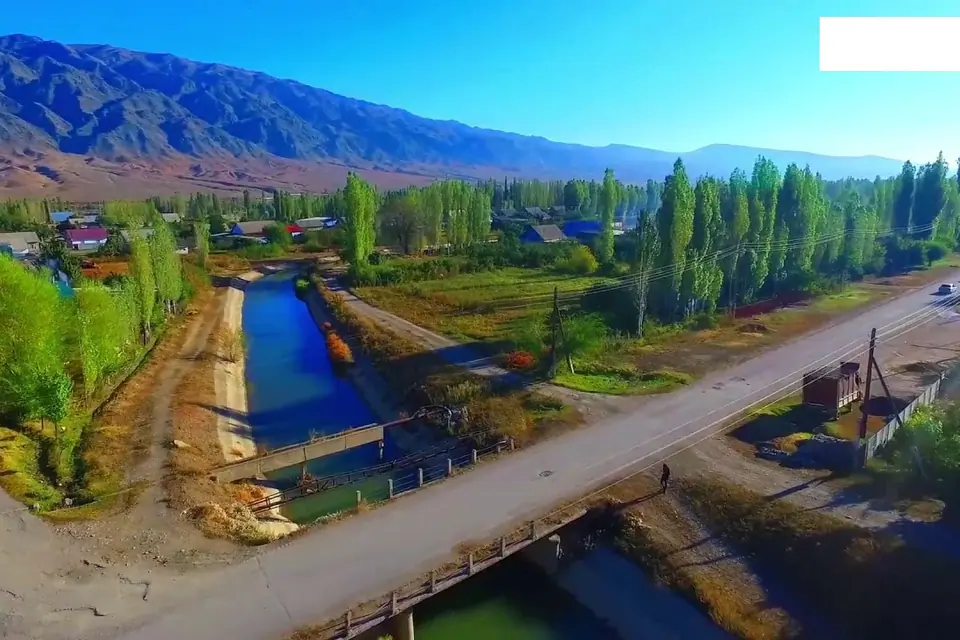 Ak-Dobo village