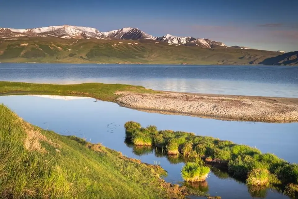 lake dayan Mongolia