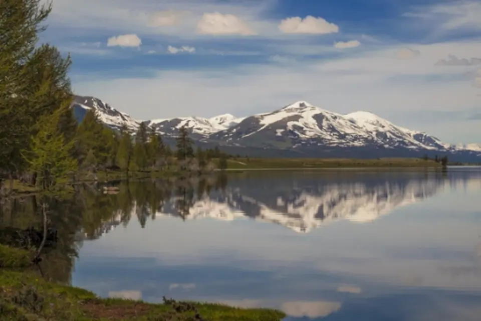 Syrgali Valley mirror view of Khurgan Nuur lake