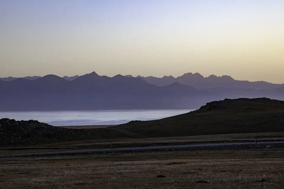 Son Kul at dusk