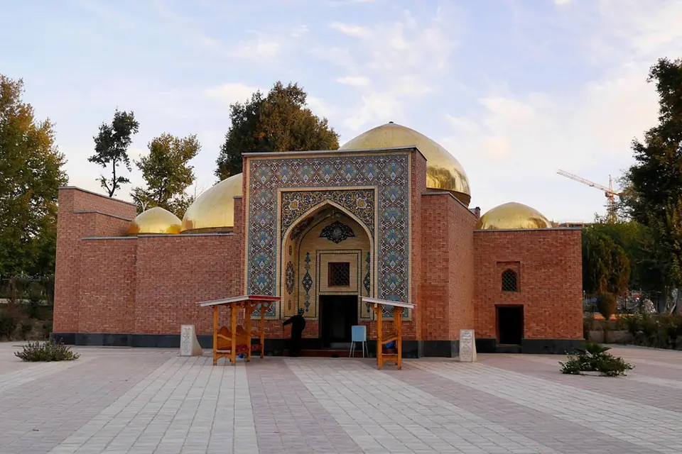 Hamadoni mausoleum, Kulob