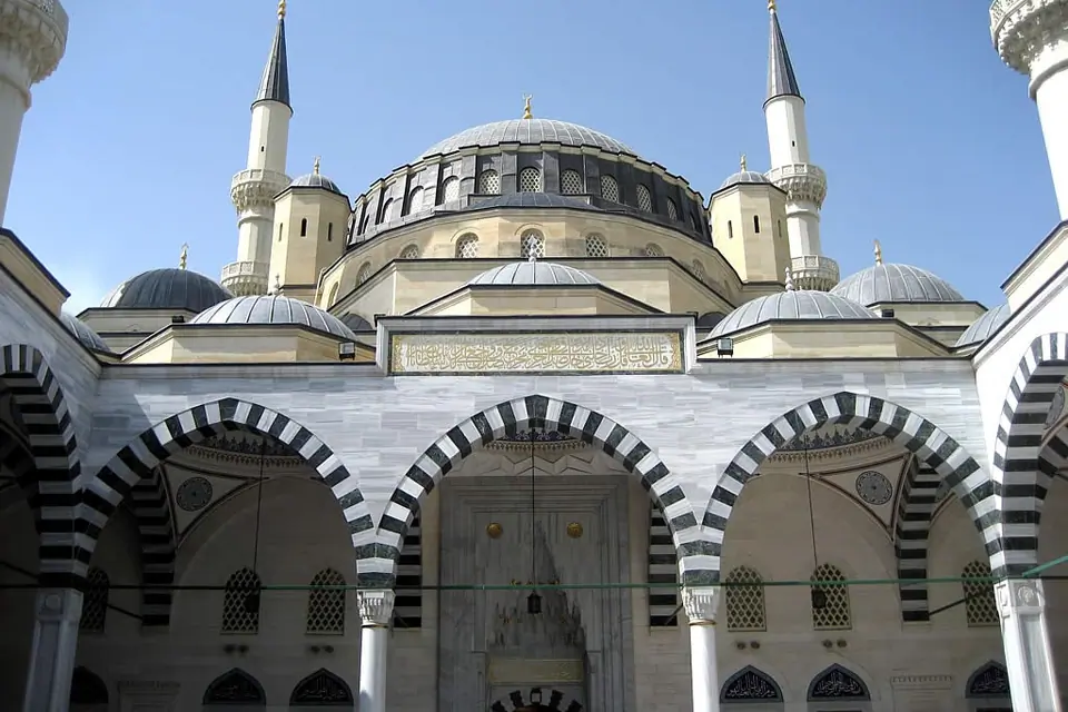 Azadi Mosque