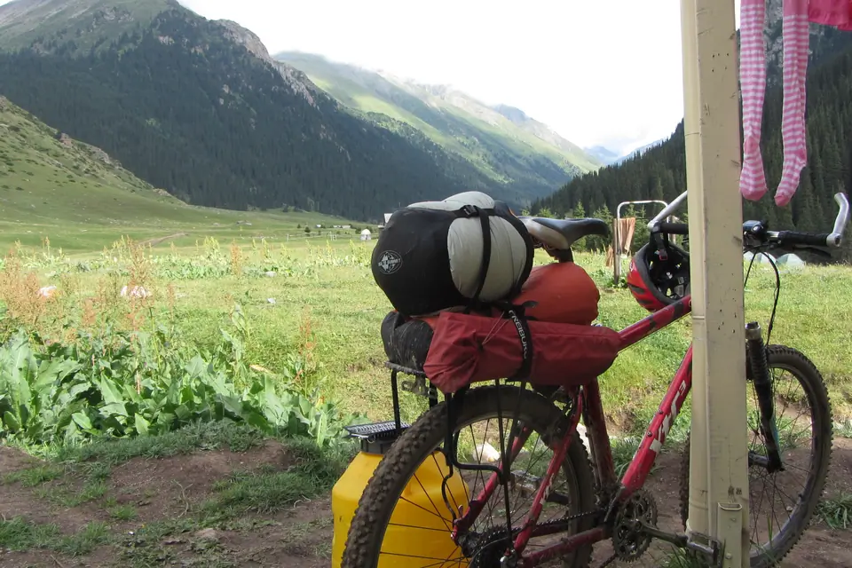 Altyn Arashan Bike Tour