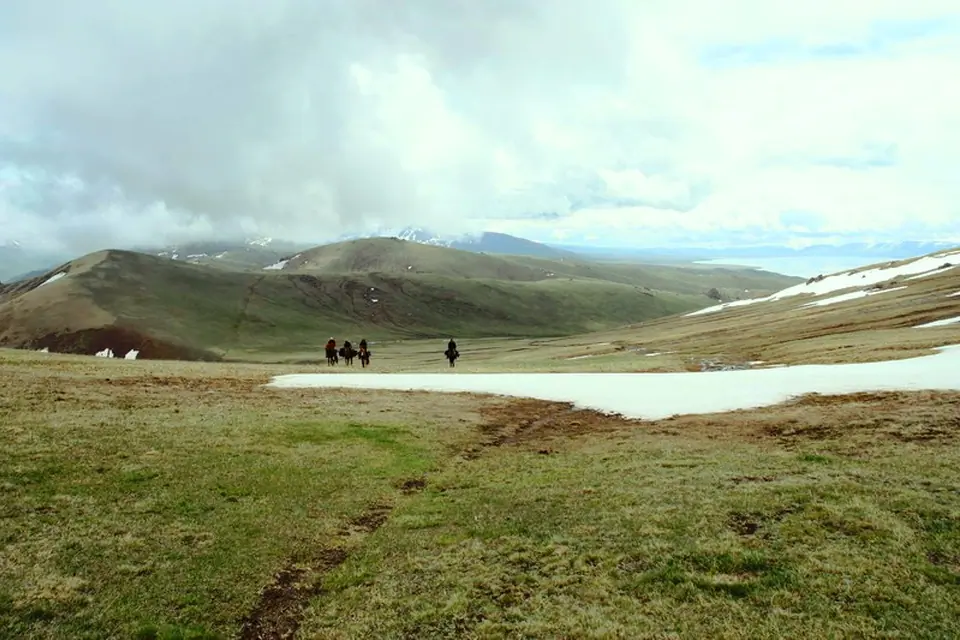 Tuz Ashuu (Song Kul's lake)