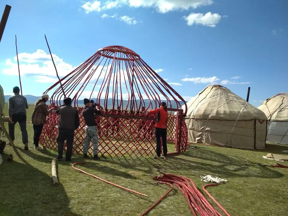 Mounting yurt