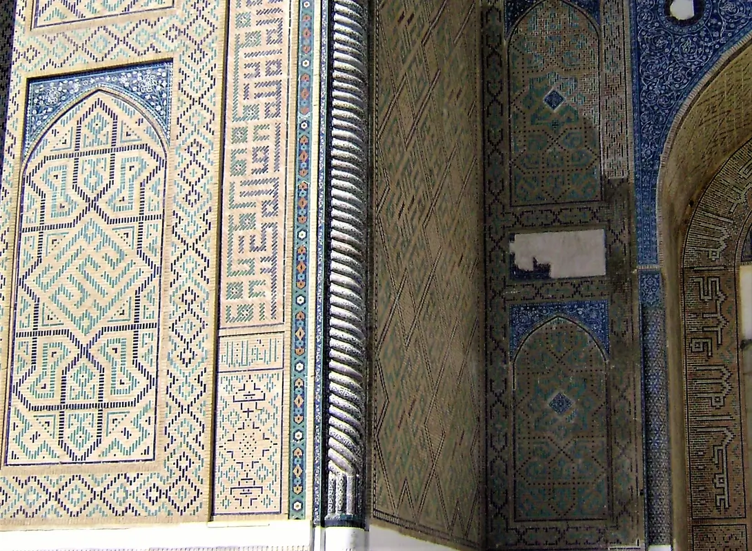Bibi Khanum first façade (West side on the main street)