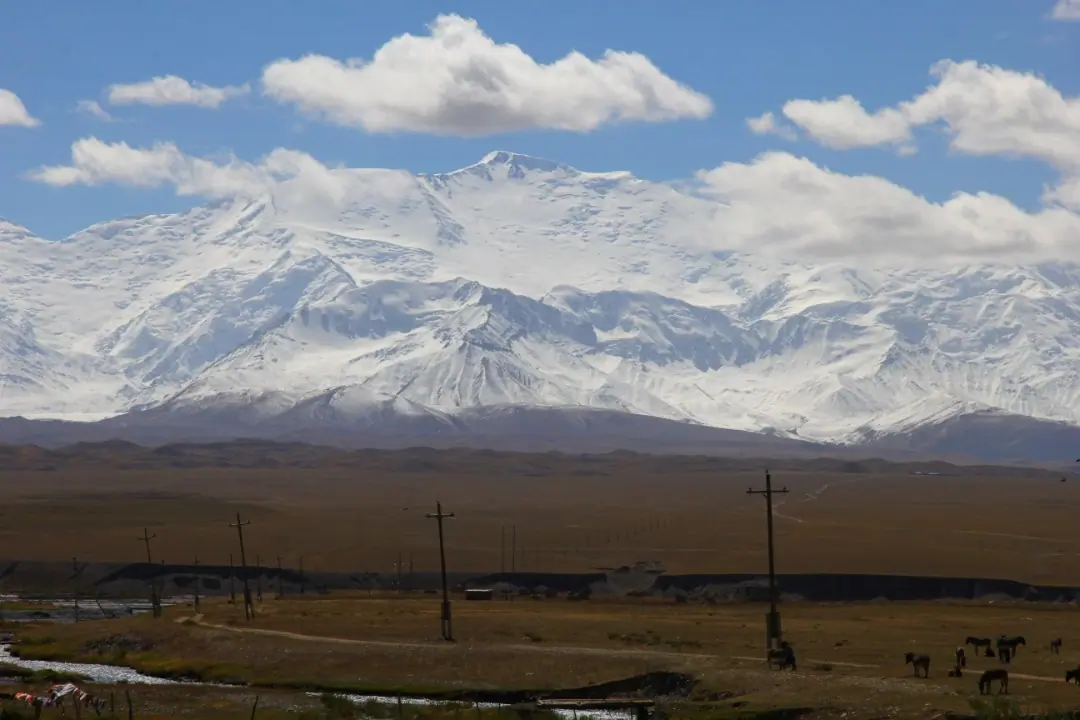 Zalayskiy range