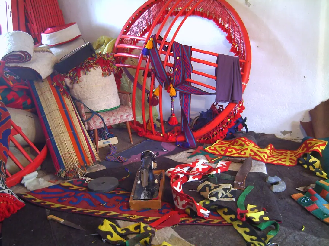 Handicraft yurt