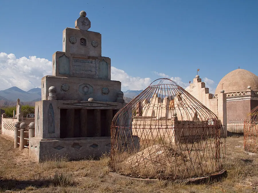 Kyrgyz cemetery in Bokonbaevo
