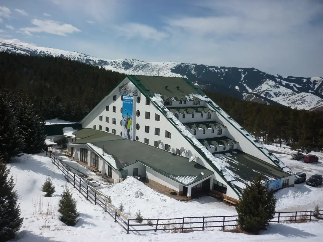 Caprice Hotel, Karakol