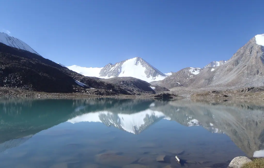 Sary-Mogol lakes