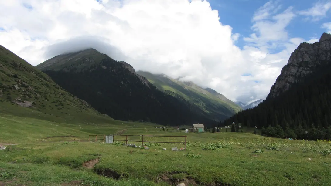 Altyn Arashan Bike Tour