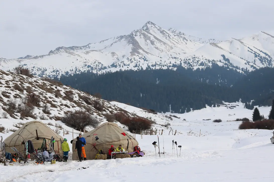 Winter Yurt Camps in Kyrgyzstan 