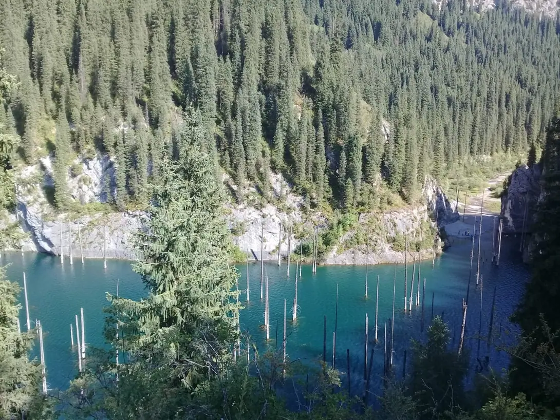 Kaindy lake