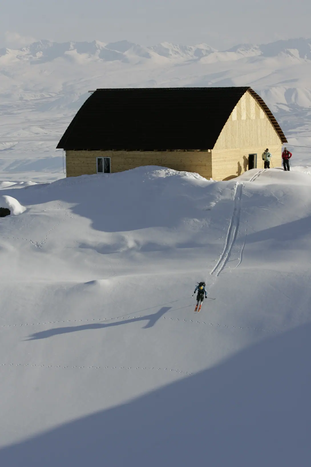 Too-Ashuu ski resort - freeskiing at Suusamyr valley